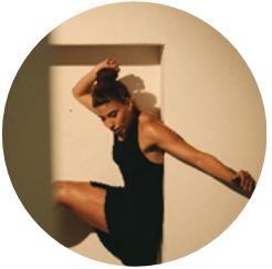 Zoe Eleftheriou contemporary dancing